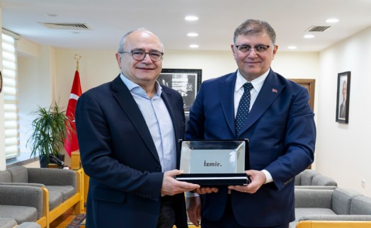 Tugay'dan Yunan başkana destek: Atalarının izini İzmir’de sürüyor