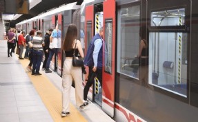 Ulaşımda öğrenci indirimine 30 yaş sınırı getiren Büyükşehir'e idari para cezası