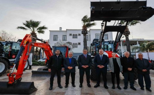 Urla Belediyesi’nde yeni hizmet araçları tanıtıldı