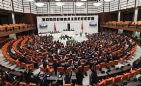 Yeni dokunulmazlık fezlekeleri Meclise sunuldu: İzmirli vekil de listede