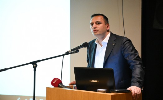Yeşilova Höyüğü'nde 'Arkeoloji ve Müzecilik' söyleşisi: Bornova müzeler kenti olacak