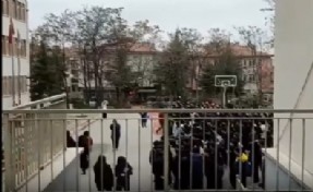 'Bunun neresi suç?': Gençliğe Hitabe okuyan öğrenciler okuldan atıldı iddiası