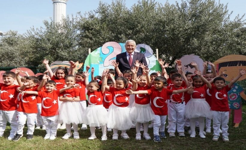 'Umut bu topraklarda büyüyen çocukların gözlerinde': Kemalpaşa'da dolu dolu 23 Nisan