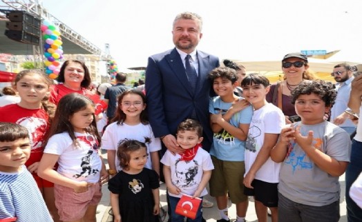 Buca’da 23 Nisan Bayramı coşkusu kente yayıldı