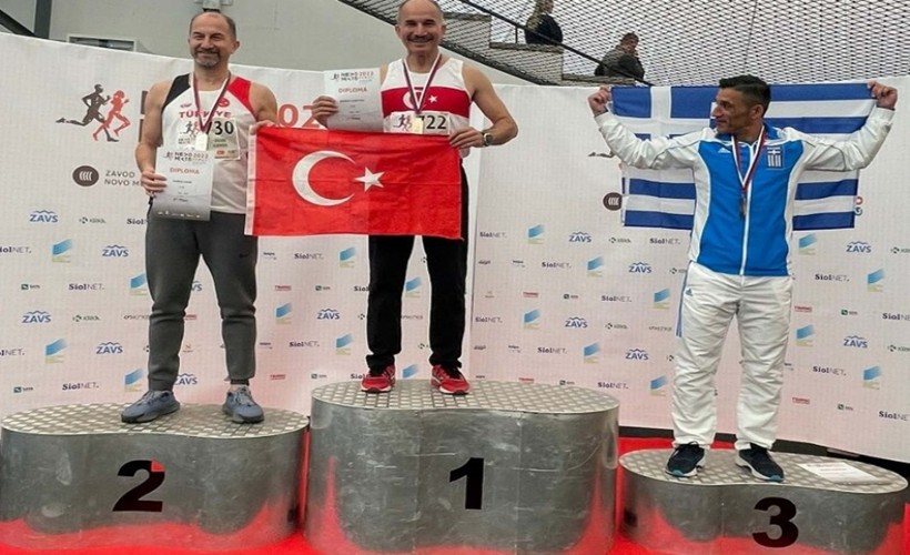 58 yaşındaki atlet, 400 metrede Balkan rekorunu kırdı