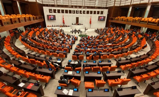 6 milletvekilinin dokunulmazlık dosyası meclise sunuldu