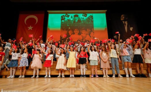 AASSM’den çocuk şarkıları yükseldi