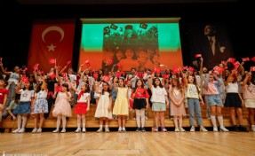 AASSM’den çocuk şarkıları yükseldi