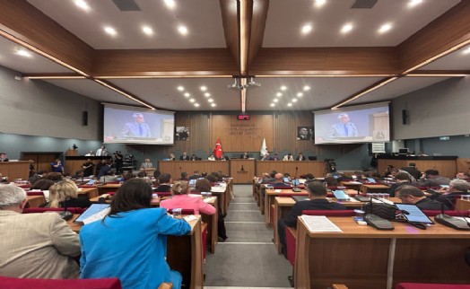 AK Parti yapılan desteklere tepki gösterdi: Büyükşehir’den ilçelere yardım seli!
