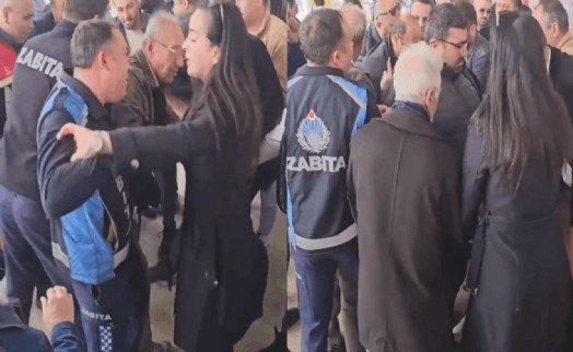 AK Partili belediye, İmamoğlu'na destek standına müdahale etti! Arbede yaşandı