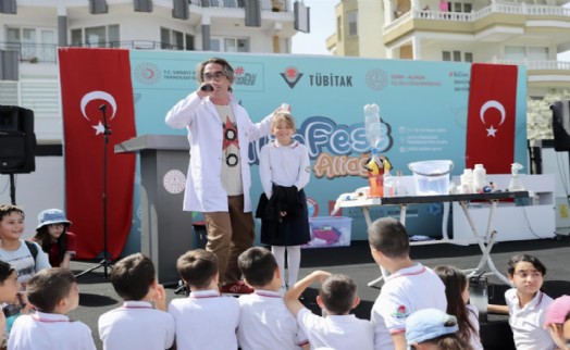 Aliağa’da BilimFest heyecanı başladı: 19 Nisan’a kadar açık kalacak