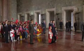 Anıtkabir'de 23 Nisan töreni! Devlet erkanı Ata'nın huzurunda