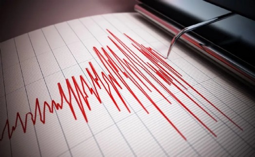 Antalya Kumluca'da korkutan deprem! Finike'de de hissedildi...
