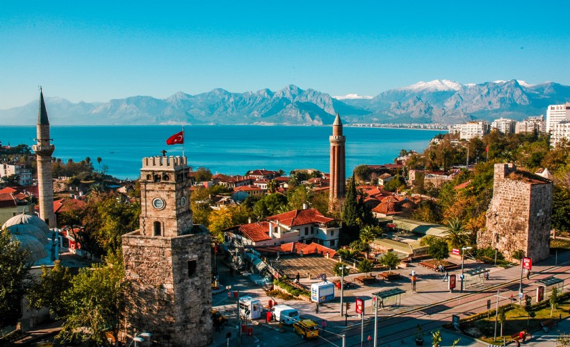 Antalya'da hedef 18 milyon yabancı turist