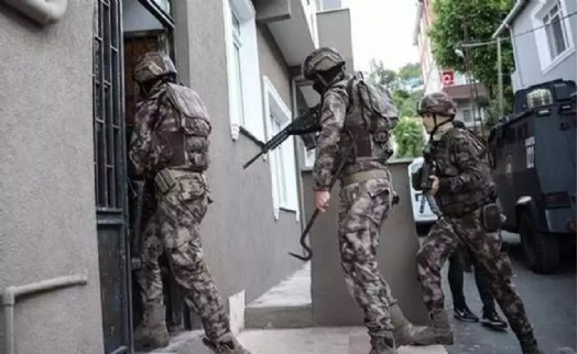 Bakan Yerlikaya açıkladı! 2 ilde 'uyuşturucu' baskınları: 16 şüpheli yakalandı