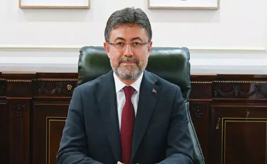 Bakan Yumaklı'dan zehirlenmelerin ardından 'tavuk döner' açıklaması