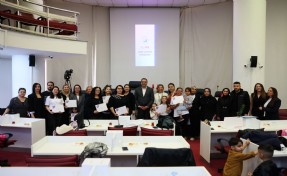 Balçova’da kursiyer annelere sertifika