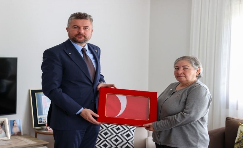 Başkan Duman'dan şehit evine ziyaret: 'Bu topraklarda özgürce yaşayabiliyorsak onların sayesinde'