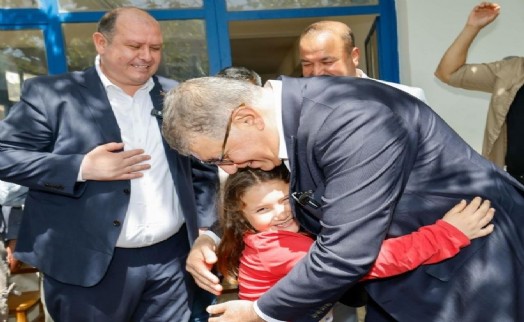 Başkan Tugay, Menderes’in köylerinde üreticilerle buluştu: Yeter ki 'Cemil Başkan sana ihtiyacımız var' deyin