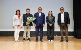 Başkan Tugay: Ne mutlu ki Nihat Dirim var