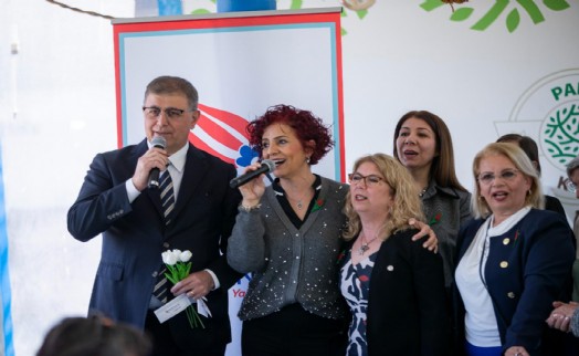 Başkan Tugay Parkinson hastaları ve yakınları ile buluştu
