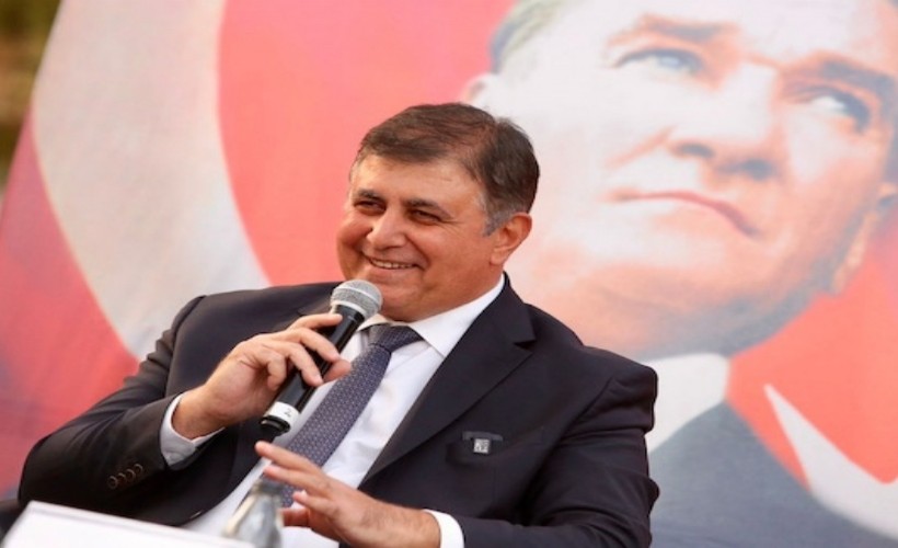 Başkan Tugay apolitik soruları yanıtladı: ‘Kalbim İzmir için delicisine atıyor’