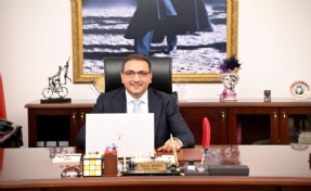 Başkan Yiğit'ten Aykut Akdemir'in 'parti suçu işliyor' söylemine yanıt