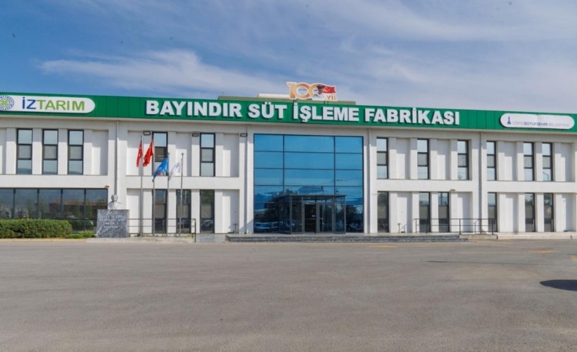 Bayındır Süt Fabrikası’nda çarklar döndü, üreticinin yüzü güldü