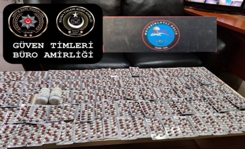 Bayraklı'da durdurulan şüpheli araçta binlerce sentetik hap ele geçirildi