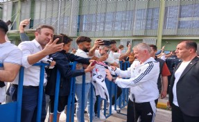 Beşiktaş’a İzmir’de coşkulu karşılama