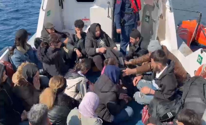 Bodrum'da 23 kaçak göçmen ile 2 göçmen kaçakçısı yakalandı
