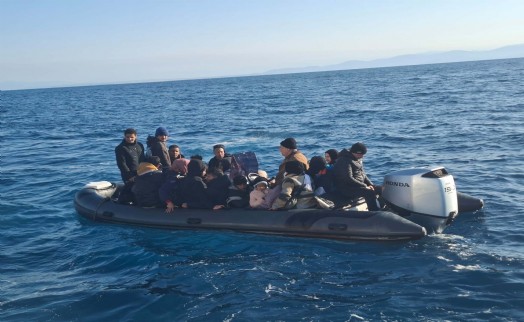 Bodrum'da 26 kaçak göçmen ile 1 göçmen kaçakçısı yakalandı