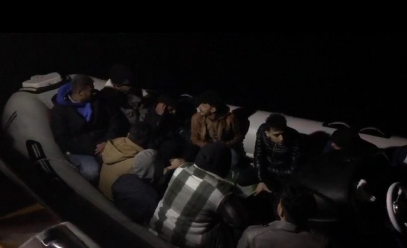 Bodrum'da 32 kaçak göçmen ile 1 göçmen kaçakçısı yakalandı