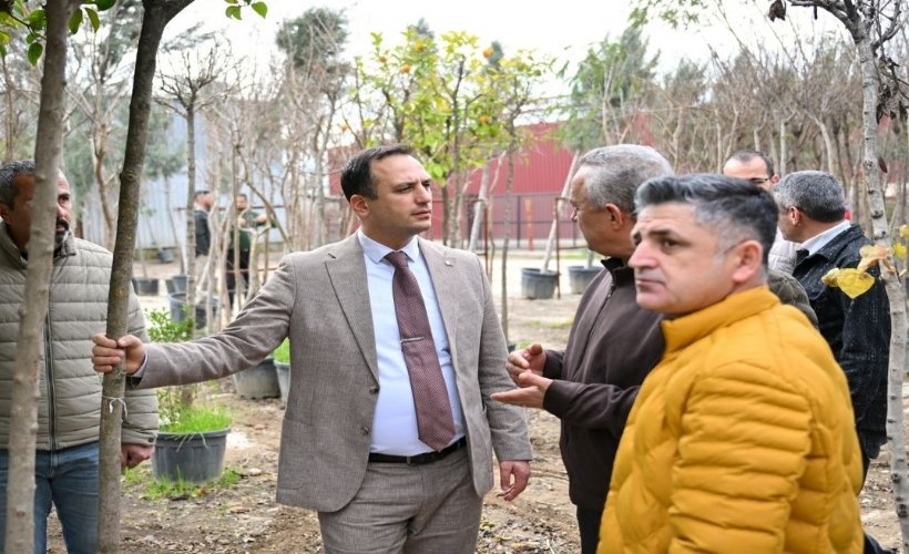 Bornova kendi çiçeğini kendi yetiştiriyor