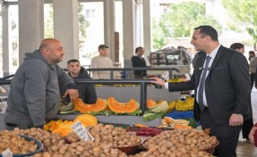 Bornova’da pazaryerleri daha konforlu hale geliyor