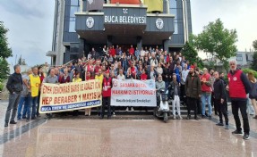 Buca Belediyesi işçilerinden oturma eylemi: 'Bize ekmek yoksa size huzur yok'