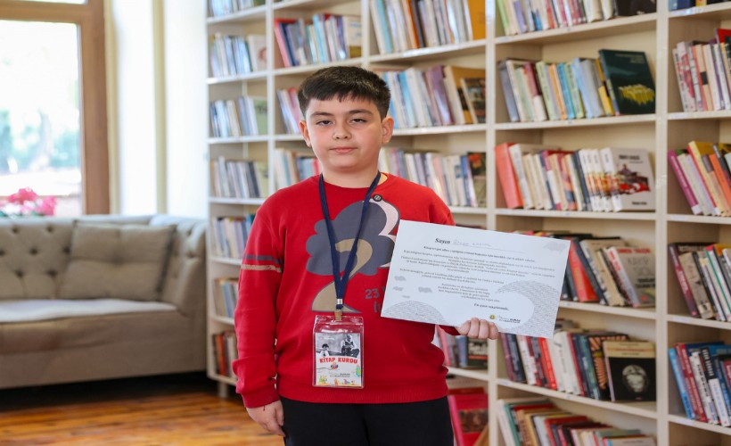 Buca'nın minik bağışçısı: Başkan Duman'ın imzasıyla teşekkür belgesi aldı