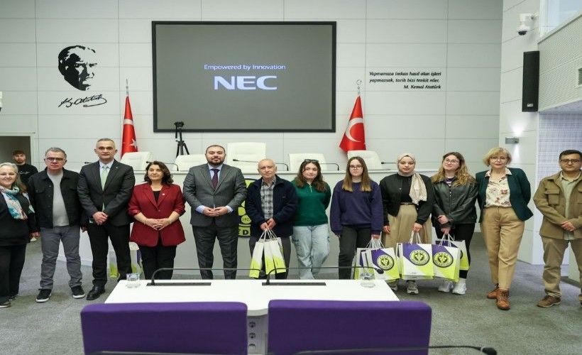 Buca’da üniversite öğrencilerine ücretsiz diyabet sensörü