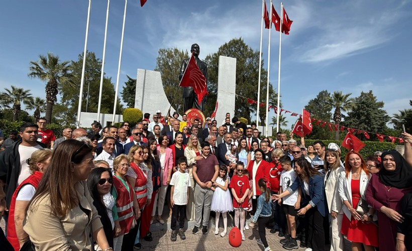 CHP İzmir Aliağa’da 23 Nisan kutladı: İmamoğlu'na kaç imza toplandı