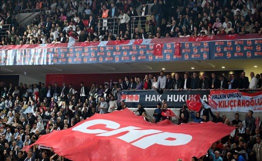 CHP Kurultay davası ertelendi!
