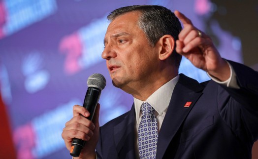 CHP lideri Özel, olağanüstü kurultayın sonuçlarını değerlendirdi: ‘Kaybetmekten çok korkuyor’