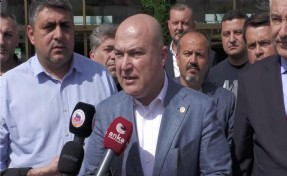 CHP’li Bakan’dan Kemalpaşa Belediyesi önünde açıklama: ‘Operasyonluk’ bir durum yok!