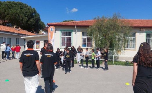 Dikili’de 'Hedef1000' projesi başladı! Oryantiring, 1000 öğrenciyle buluşuyor