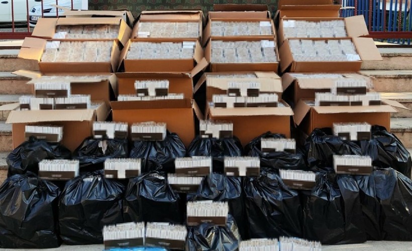 Durdurulan otomobilde 229 bin makaron ele geçirildi