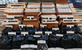 Durdurulan otomobilde 229 bin makaron ele geçirildi