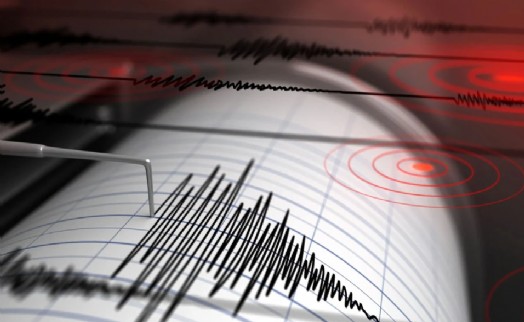 Elazığ'da 4.9 büyüklüğünde deprem: Çevre illerden de hissedildi
