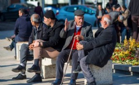 Emekliye seyyanen zam mecliste