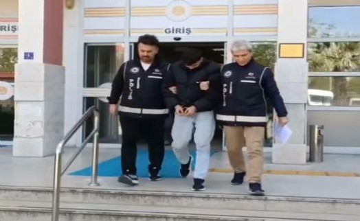 Evden ziynet eşyası çalan şüpheli 3 saatte yakalandı
