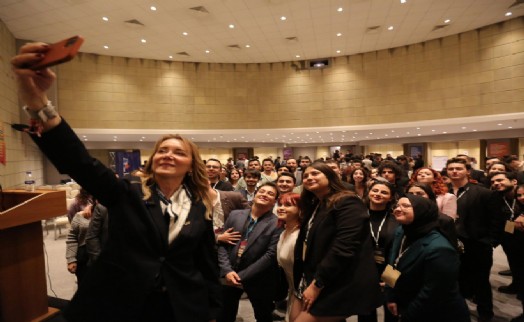 Gençler iklim krizine karşı seslerini Konak’tan yükseltecek