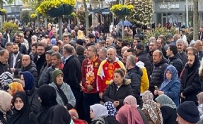 Göztepeli taraftarlar Trabzon’da şehit cenazesine katıldı